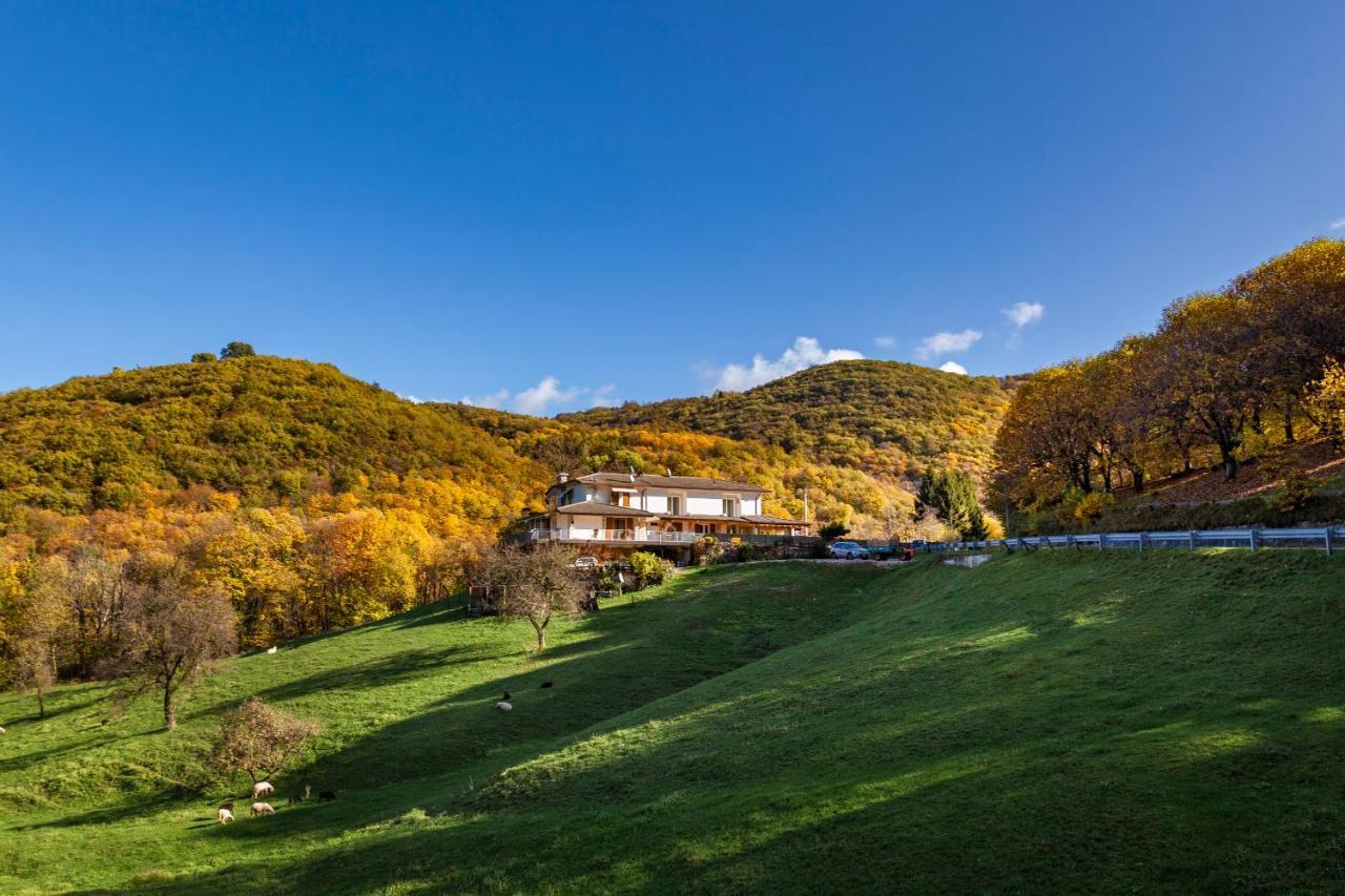 Miravallesuites San Zeno di Montagna Exterior foto