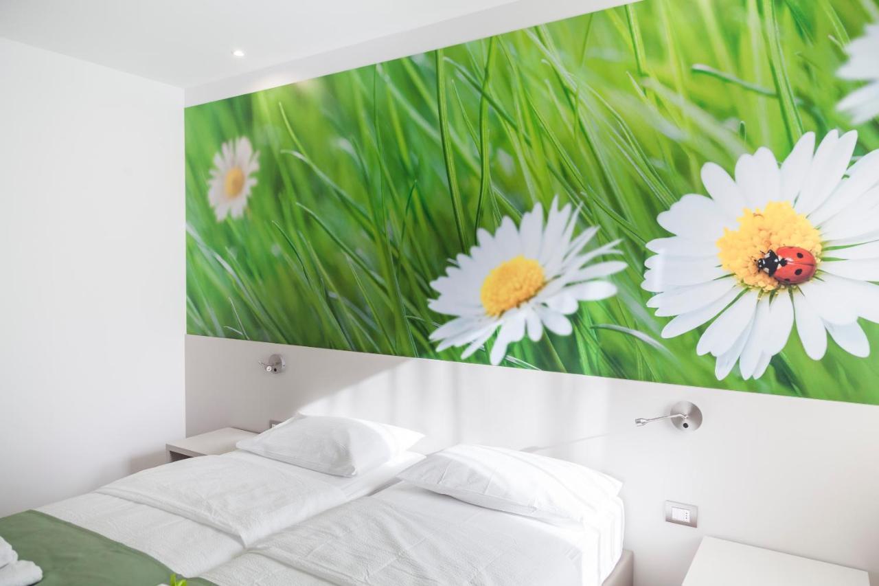 Miravallesuites San Zeno di Montagna Exterior foto
